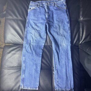 Wrangler Men's Straight Leg Jeans Blue Denim Relaxed Fit Rugged Wear 38x32